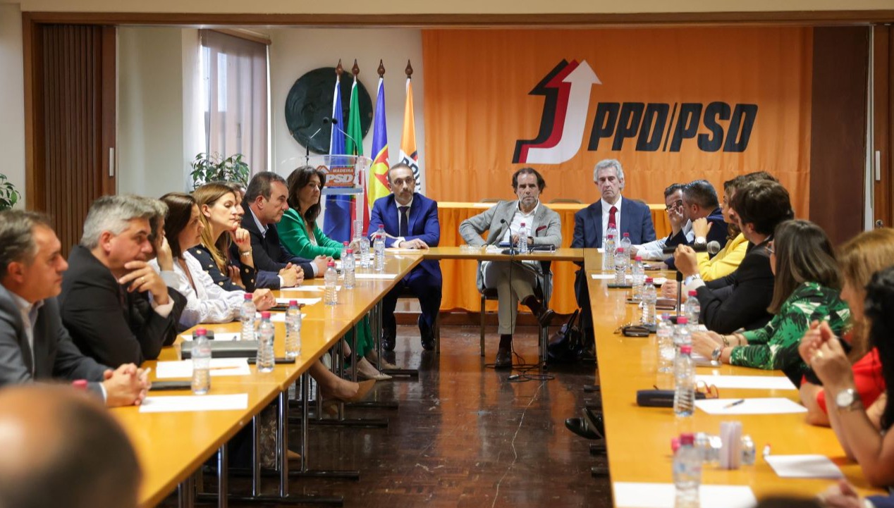 Comissão Política do PSD/M valoriza Orçamento “que repõe a normalidade” e aborda processo autárquico, fechado em 10 dos 11 concelhos