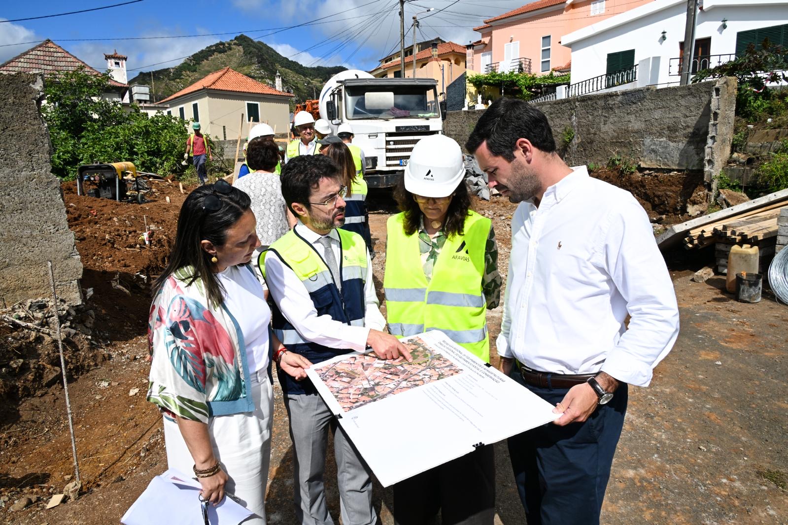 Mais um compromisso do PSD cumprido: Ligação da Estrada da Palmeira e canalização da ribeira no Caniçal